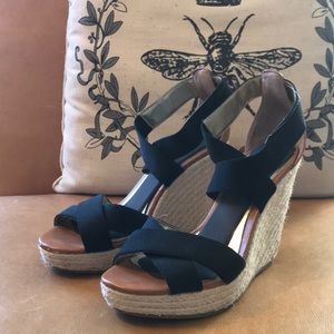 Gorgeous high espadrille wedge